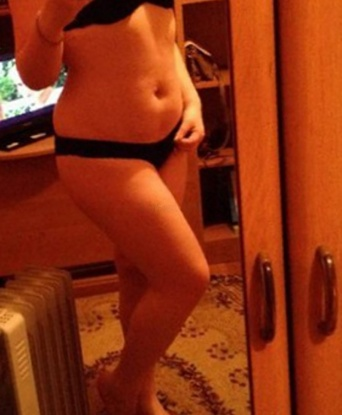 Опытная и раскованная красотка ждет вашего звонка! Готова подарить массу приятных эмоций, помочь расслабиться и забыть о проблемах. Все индивидуально. Звоните, не стесняйтесь! 9212, 23 года